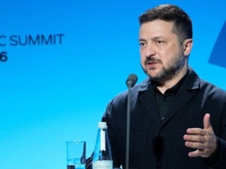 Vladimir Zelensky: Rusya, bir haftada 106 füze ve yaklaşık 2 bin 200 SİHA ile saldırdı