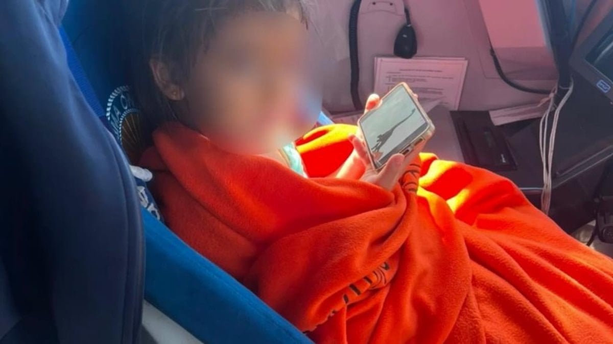 Didim'de deniz yatağıyla sürüklenen çocuk Sahil Güvenlik tarafından kurtarıldı