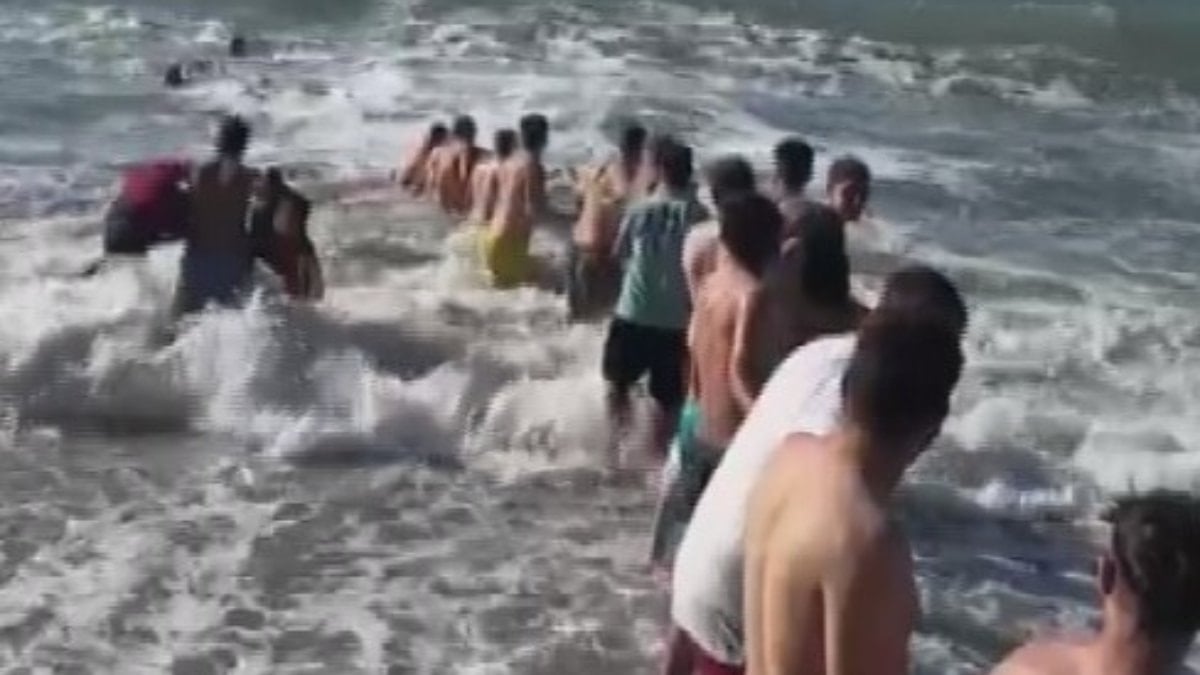 Bartın'da Denizde Boğulma Tehlikesi Geçiren Çocuk Kurtarıldı