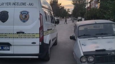 Eskişehir'de komşuların park kavgası kanlı bitti: 1’i ağır 2 yaralı