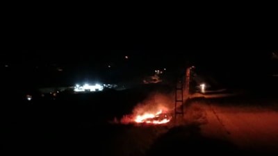 Adıyaman'da baraj yolunda korkutan anız yangını