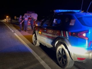 Tokat'ta otomobili ile tırın dorsesine çarptı: Yaşamını yitirdi