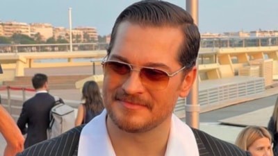 Çağatay Ulusoy, sevgilisi Aslıhan Malbora ile düğünde! Aşk kareleri beğeni topladı