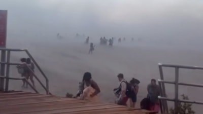 ABD'de toz fırtınası panik yarattı: O anlar kamerada