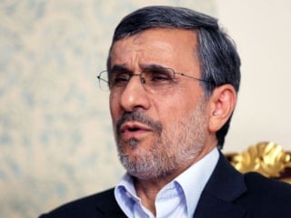 Ahmedinejad aylar sonra yeniden ortaya çıktı: Hamaney'in cenaze törenine katıldı