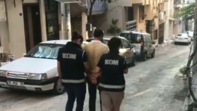 İzmir'de kurgu trafik kazalarıyla sigorta şirketlerini dolandıran suç örgütüne operasyon