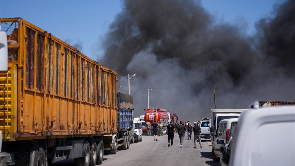 Diyarbakır'da Geri Dönüşüm Fabrikasında Yangın Çıktı