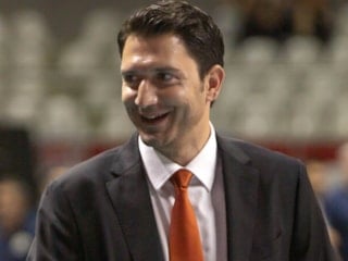 Ferhat Akbaş, Asya'da yılın voleybol başantrenörü oldu