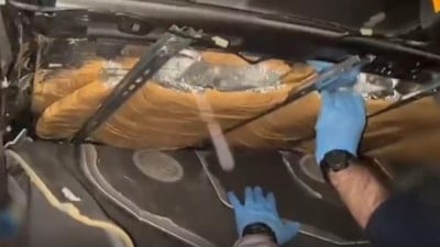 Ağrı'da İran'dan gelen araçta uyuşturucu bulundu