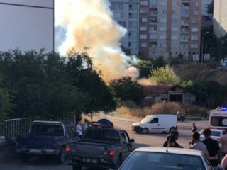 Bilecik'te ot yangını depoya sıçradı, faciadan dönüldü