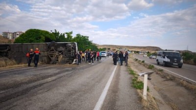 Kırıkkale'de yolcu otobüsü devrildi: 1 ölü 40 yaralı