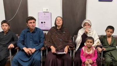 Pakistan'da 12 yıl boyunca alıkonulan kadın, 5 çocuğuyla beraber kurtarıldı