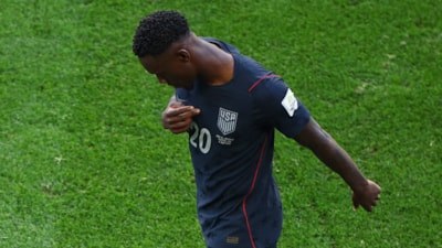 Cezası ertelenen Folarin Balogun maç boyunca kayıpları oynadı