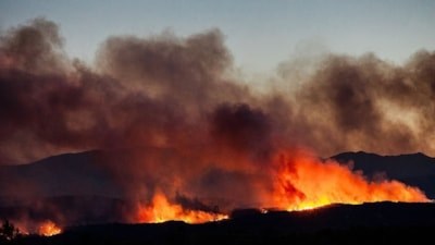 Fransa'da 12 bin kişi tahliye edildi, 7 vilayette kırmızı alarm