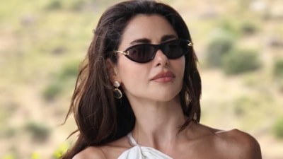 Oyuncu Nesrin Cavadzade'den bikinili paylaşım geldi