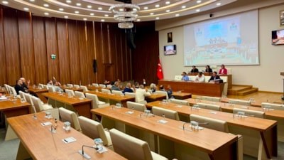 Beykoz Belediyesinde CHP sıraları boş bıraktı: AK Parti ve MHP maddeleri meclisten geçirdi