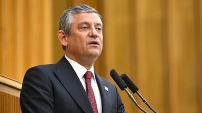 Özgür Özel yine Türkiye'yi uluslararası basına şikayet etti