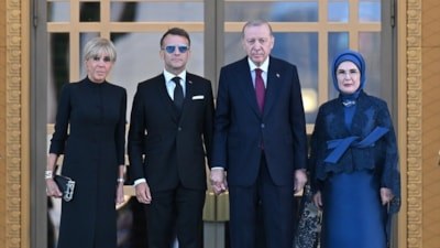 Emmanuel Macron NATO Zirvesi resepsiyonuna katıldı