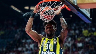 Fenerbahçe'de Chris Silva'nın sözleşmesi uzatıldı