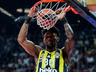 Fenerbahçe'de Chris Silva'nın sözleşmesi uzatıldı