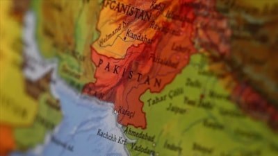 Pakistan'a ait kargo uçağı Karaçi açıklarında deniz üzerinde kayboldu