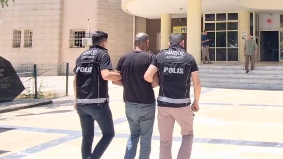 Urfa'da traktörle uyuşturucu taşırken yakalandı