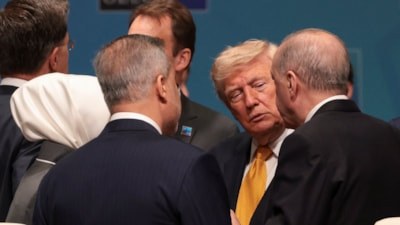 Zirve toplantısı başlarken Cumhurbaşkanı Erdoğan ile Trump konuştu