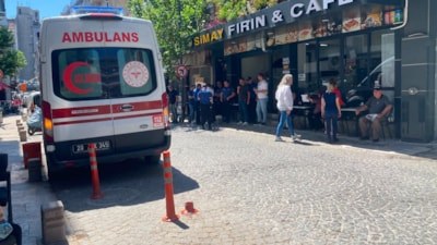 Denizli'de fenalaşan esnaf, sığındığı pastanede yaşamını yitirdi