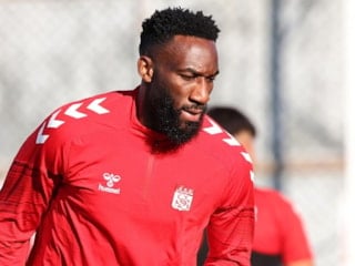 Sivasspor, Aaron Appindangoye'nin sözleşmesini uzattı