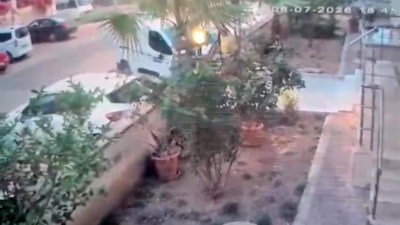 Antalya'da tartıştığı şahsın üzerine aracını sürdü