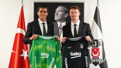 Beşiktaş'a iki kaleci birden: Alexander ve Doğan imzayı attı