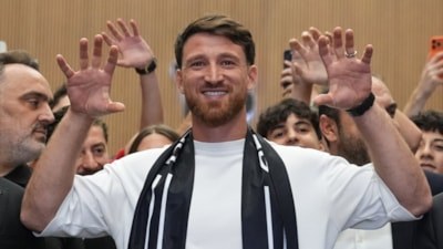 Salih Özcan, Beşiktaş için İstanbul’a geldi