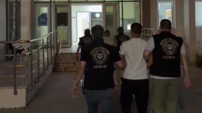 İzmir’de 280 bin sentetik ecza ele geçirildi; 3 gözaltı