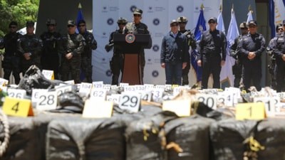 El Salvador'da yüklü miktarda uyuşturucu ele geçirildi