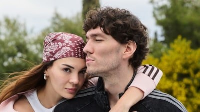 Evliliklerinin 4. yılı! Cedi Osman ve Ebru Şahin'den kutlama
