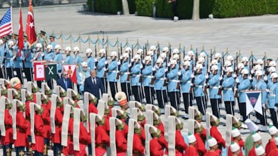 Ümit Yenişehirli yazdı: Mehter eski, marş yeni