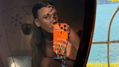 Serenay Sarıkaya tatil pozlarına yenilerini ekledi! Takipçileri beğeni yağdırdı