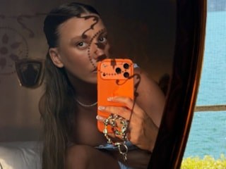 Serenay Sarıkaya tatil pozlarına yenilerini ekledi! Takipçileri beğeni yağdırdı