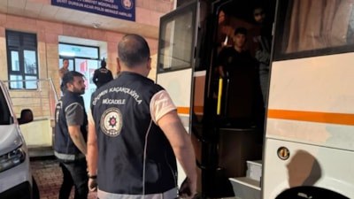 Artvin'de 56 Afganistanlı kaçak göçmen yakalandı