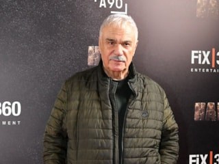 Oyuncu Halil Ergün'ü kendilerini 'polis' olarak tanıtıp dolandırmaya çalıştılar