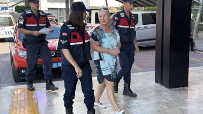 Antalya'da haşema giyen çocuğu havuza almayan Rus yöneticiye tutuklama