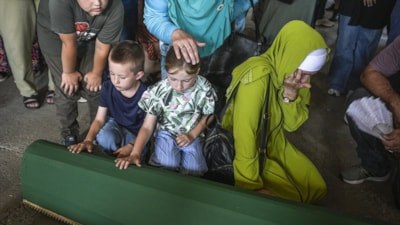 Srebrenitsa Soykırımı'nın 31'inci yılında 10 kişi daha toprağa verildi