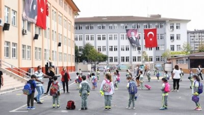 Yaz tatili ne zaman bitiyor? 2026-2027 okulların açılacağı tarih belli oldu