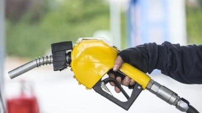 Motorine 3,10 TL zam geldi: 70 lira sınırını aştı