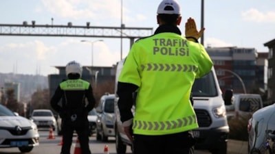 Çoğu sürücü cezası olduğunu bilmiyor: Yazın trafikte yapılan en büyük hata