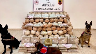 Van'da zehir tacirlerine operasyon: 2 gözaltı