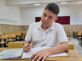 Ağabeyinini izinden giden Adıyamanlı genç, LGS'de 500 tam puan yaptı