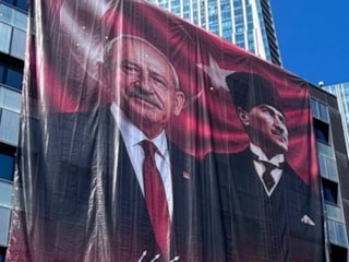 CHP İstanbul İl Başkanlığı'na Kemal Kılıçdaroğlu posteri asıldı