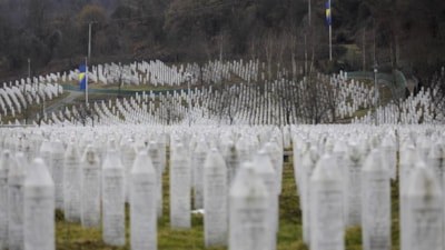 Hollanda'nın eski Savunma Bakanı: Srebrenitsa Soykırımı'ndan AB ve BM sorumlu