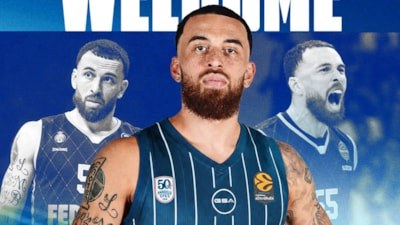 Anadolu Efes, Mike James'i transfer etti